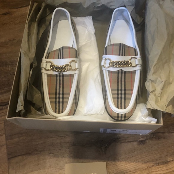 Authentic Burberry plaid loafers. New in box never worn. Just tried on. Msrp$620 - Picture 2 of 10